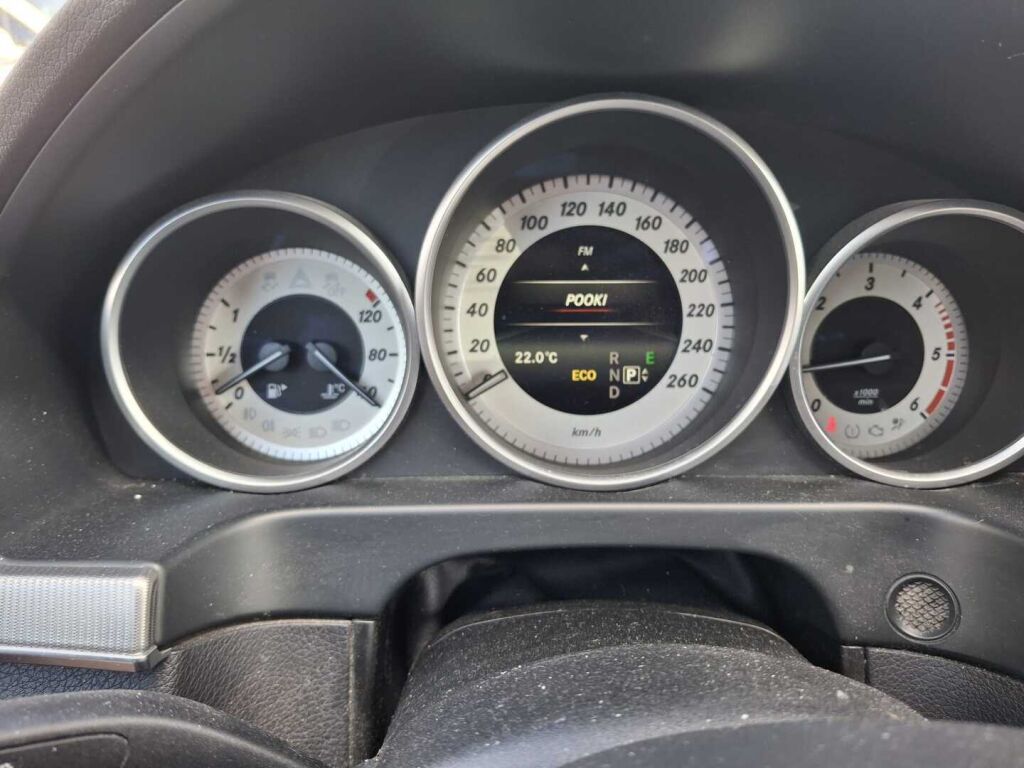 Mercedes-Benz E 2015 Valkoinen