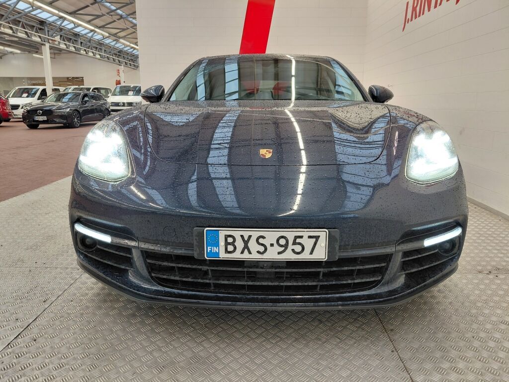 Porsche Panamera 2019 Sininen