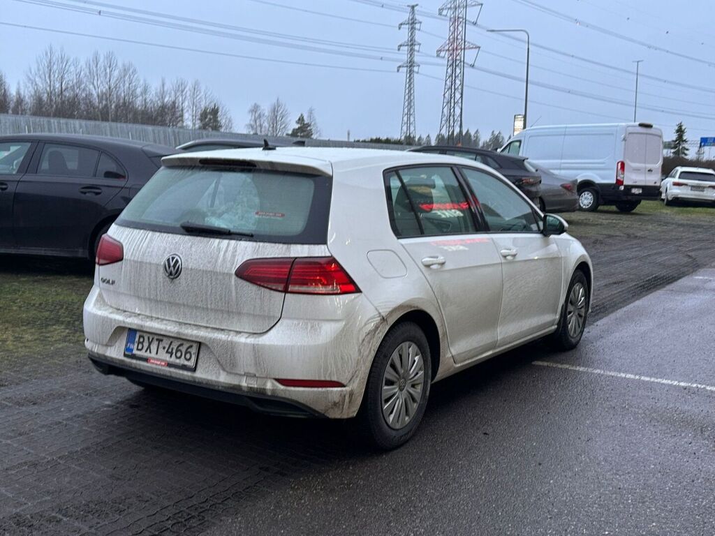 Volkswagen Golf 2019 Valkoinen