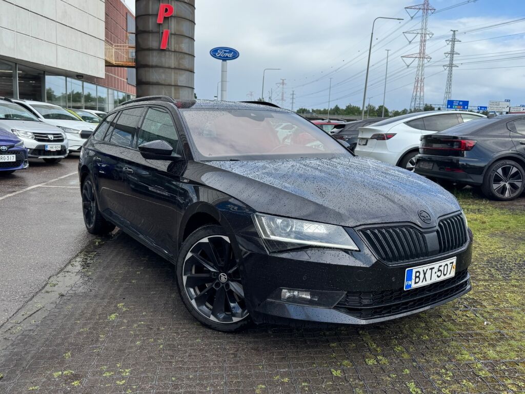 Skoda Superb 2019 Musta