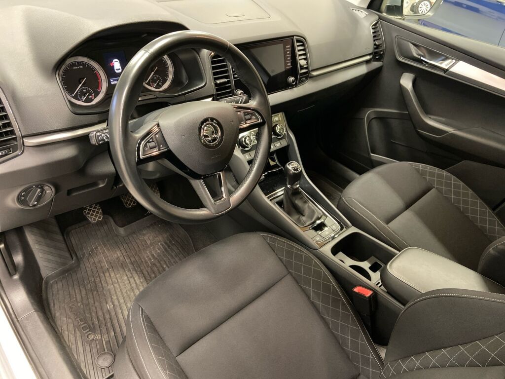 Skoda Karoq 2019 Harmaa