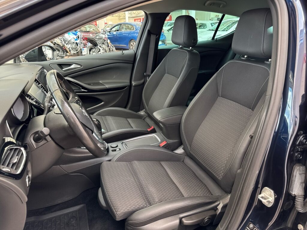 Opel Astra 2019 Sininen