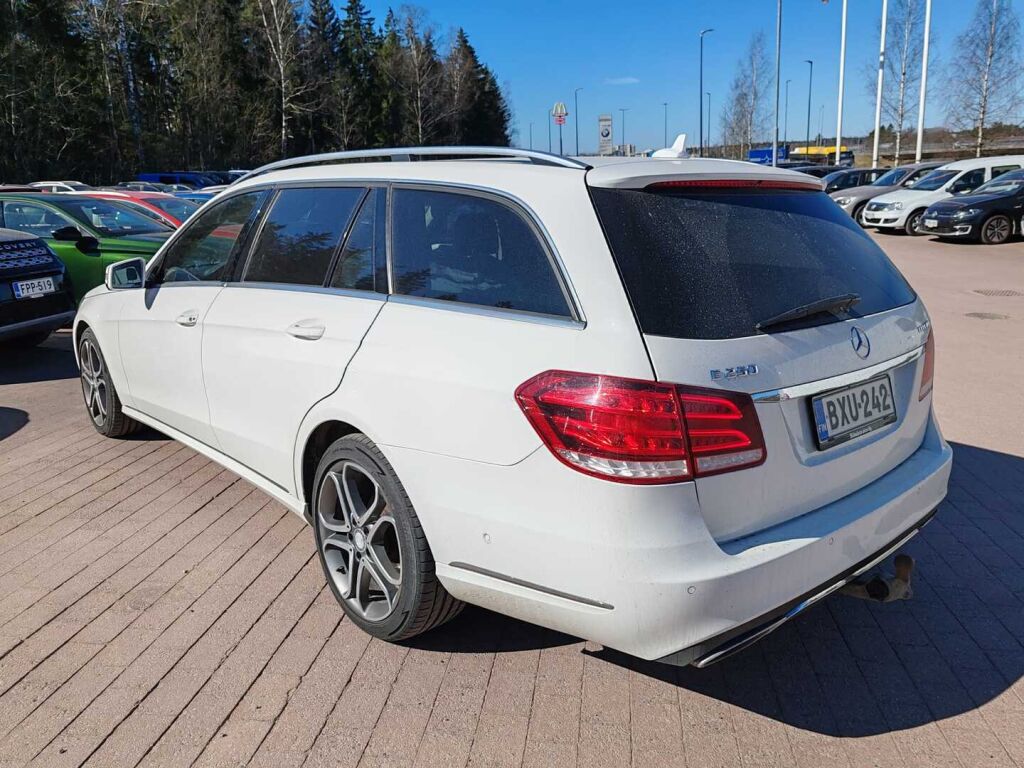 Mercedes-Benz E 2015 Valkoinen