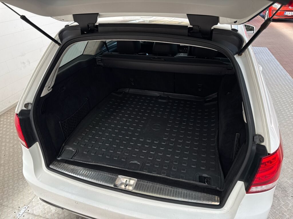 Mercedes-Benz E 2015 Valkoinen