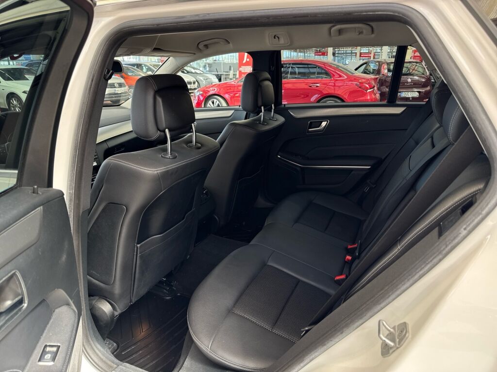Mercedes-Benz E 2015 Valkoinen