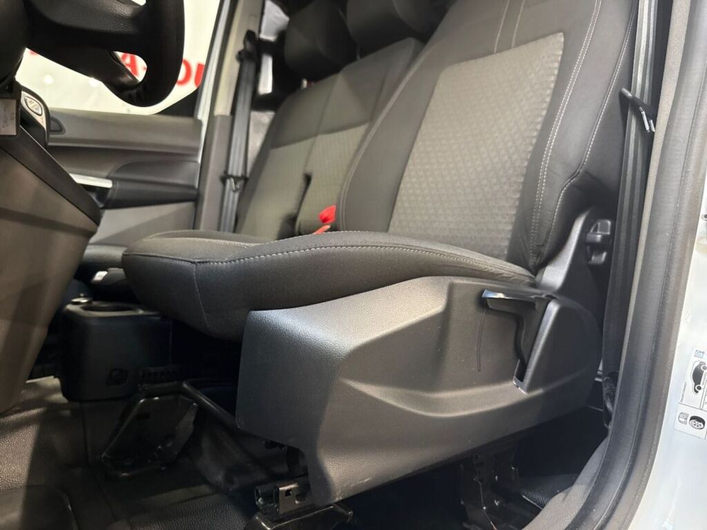 Ford Transit Connect 2019 Valkoinen