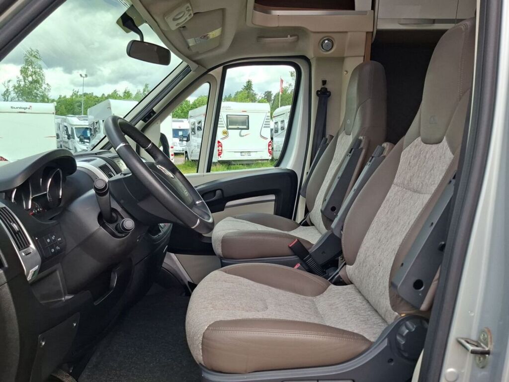 Adria Matrix Supreme 670 SLT 2019 Harmaa