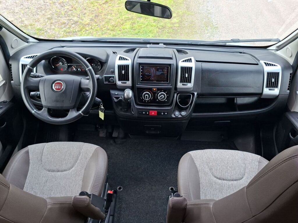 Adria Matrix Supreme 670 SLT 2019 Harmaa