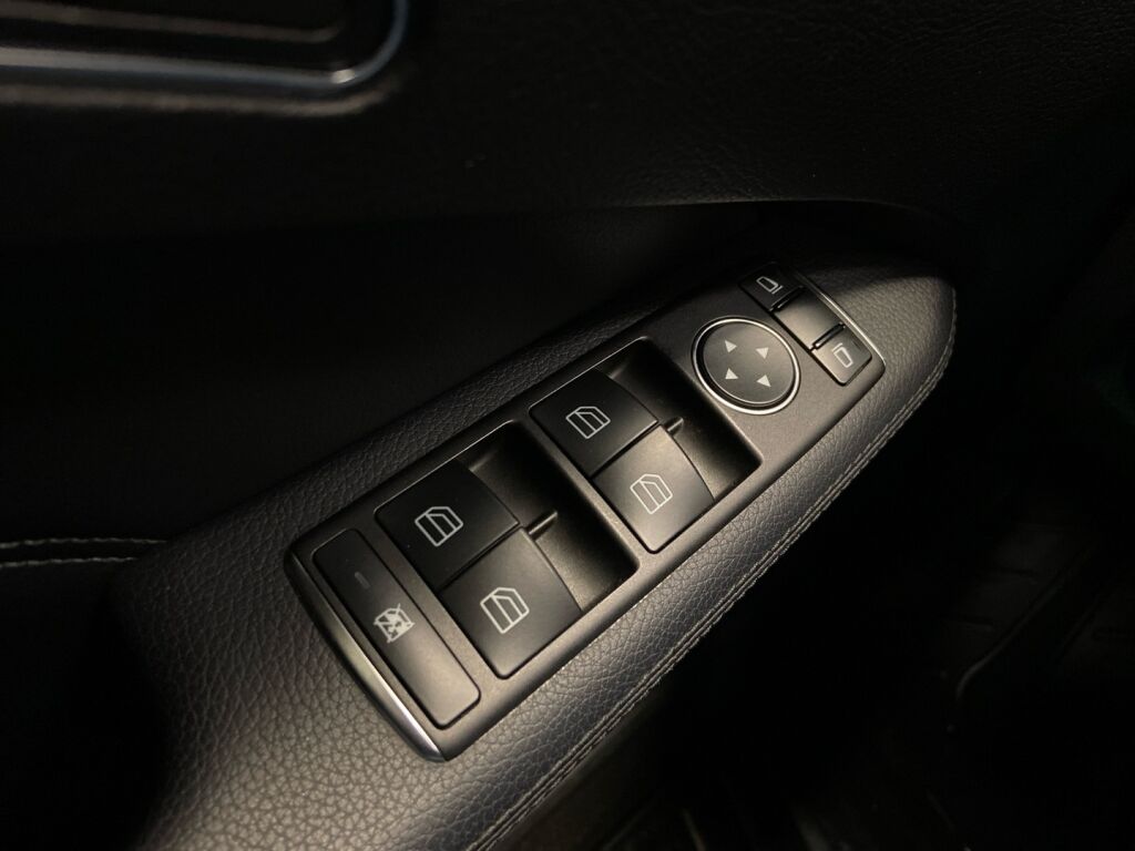 Mercedes-Benz E 2013 Hopea