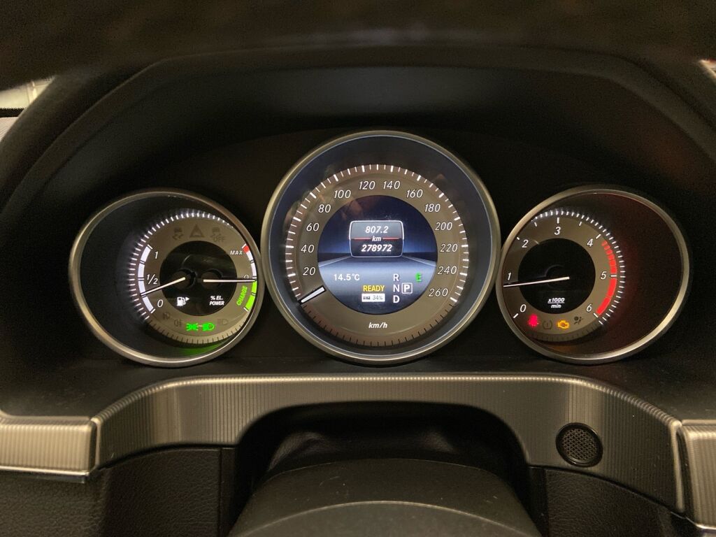 Mercedes-Benz E 2013 Hopea