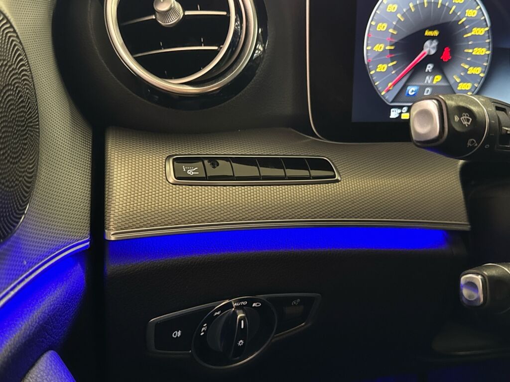 Mercedes-Benz E 2018 Musta