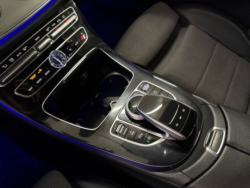 Mercedes-Benz E 2018 Musta