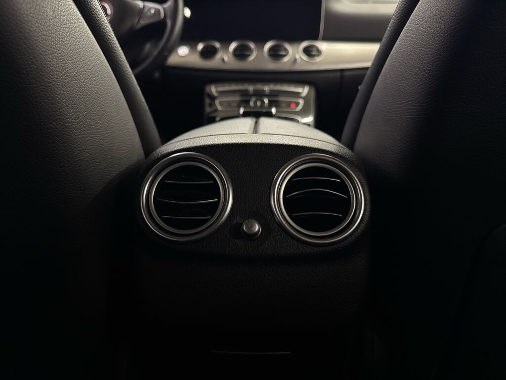 Mercedes-Benz E 2018 Musta