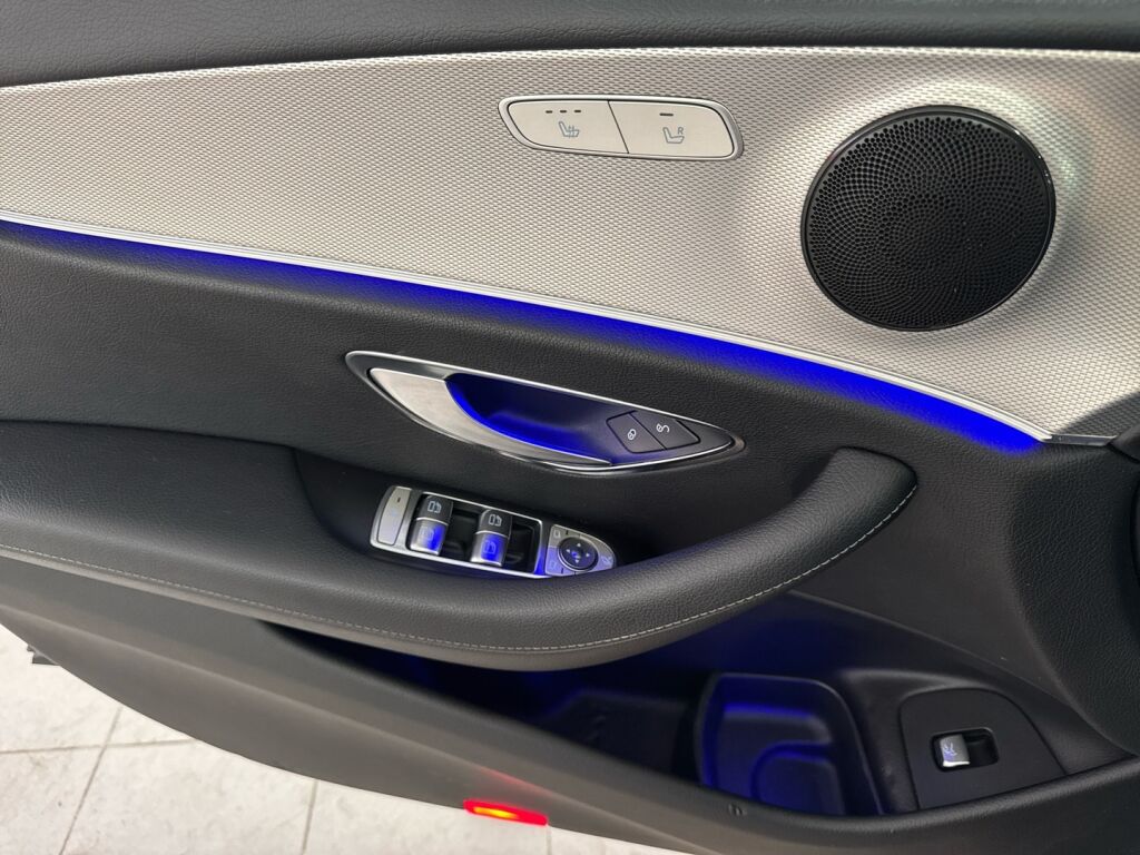 Mercedes-Benz E 2018 Musta