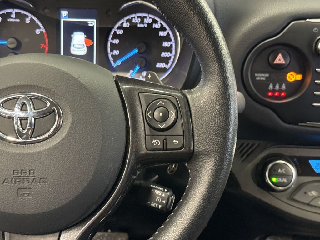 Toyota Yaris 2019 Harmaa