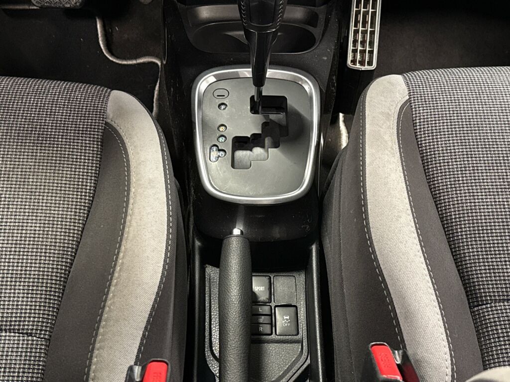 Toyota Yaris 2019 Harmaa