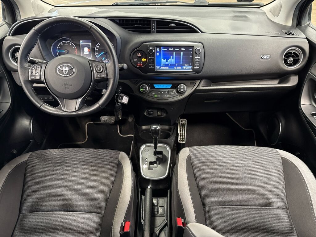 Toyota Yaris 2019 Harmaa