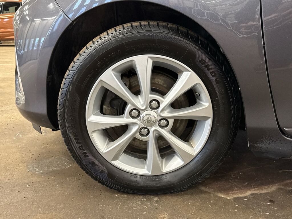 Toyota Yaris 2019 Harmaa