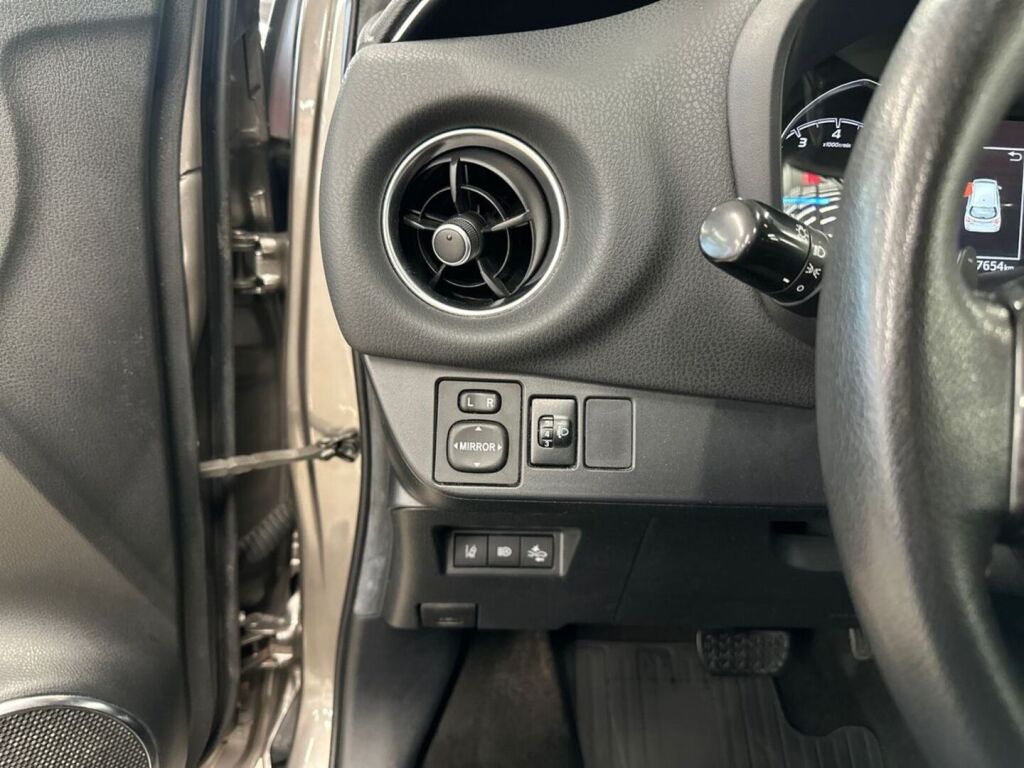 Toyota Yaris 2019 Harmaa