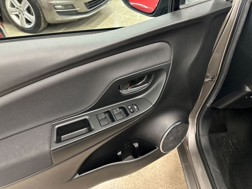 Toyota Yaris 2019 Harmaa