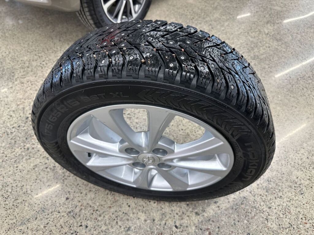 Toyota Yaris 2019 Harmaa