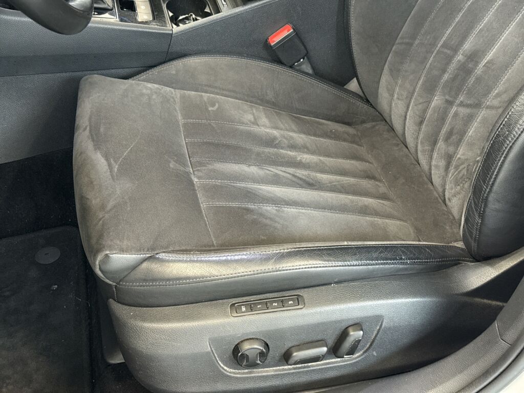 Skoda Superb 2019 Valkoinen