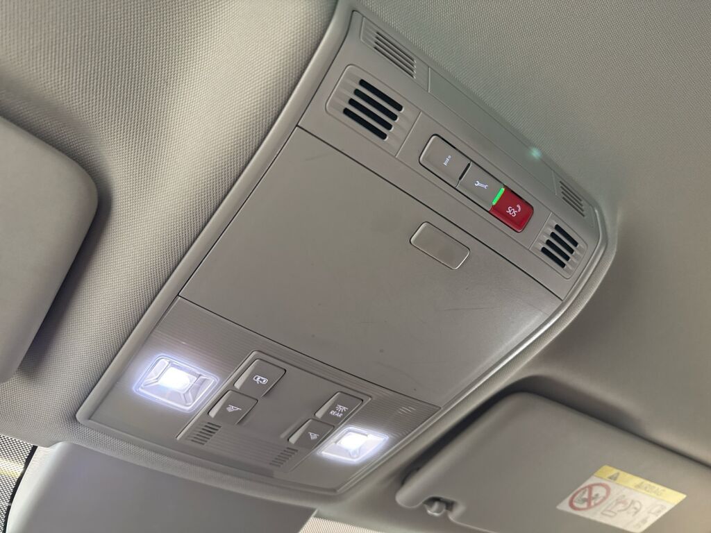 Skoda Superb 2019 Valkoinen