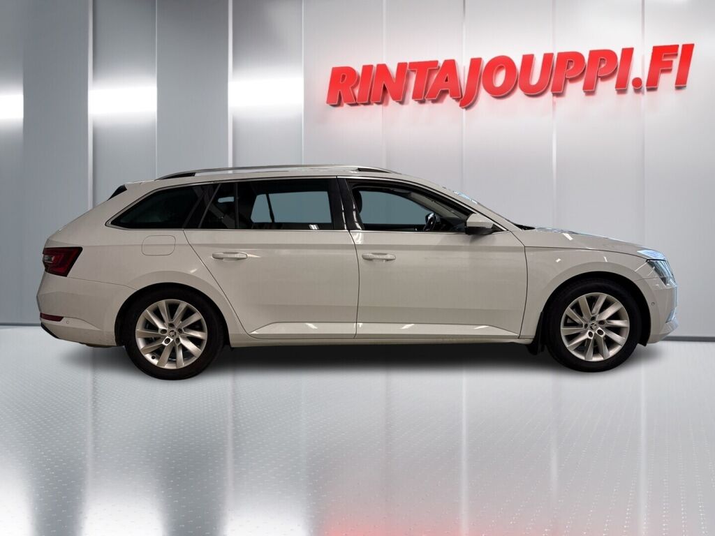 Skoda Superb 2019 Valkoinen