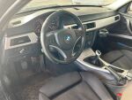 BMW 318 2011 Musta