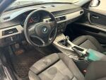 BMW 318 2011 Musta