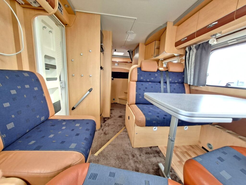 Dethleffs Advantage I 6571 2009 Valkoinen