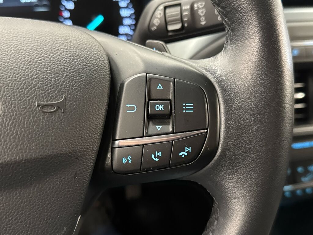 Ford Focus 2019 Valkoinen