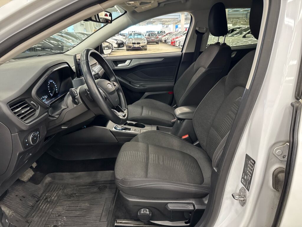 Ford Focus 2019 Valkoinen