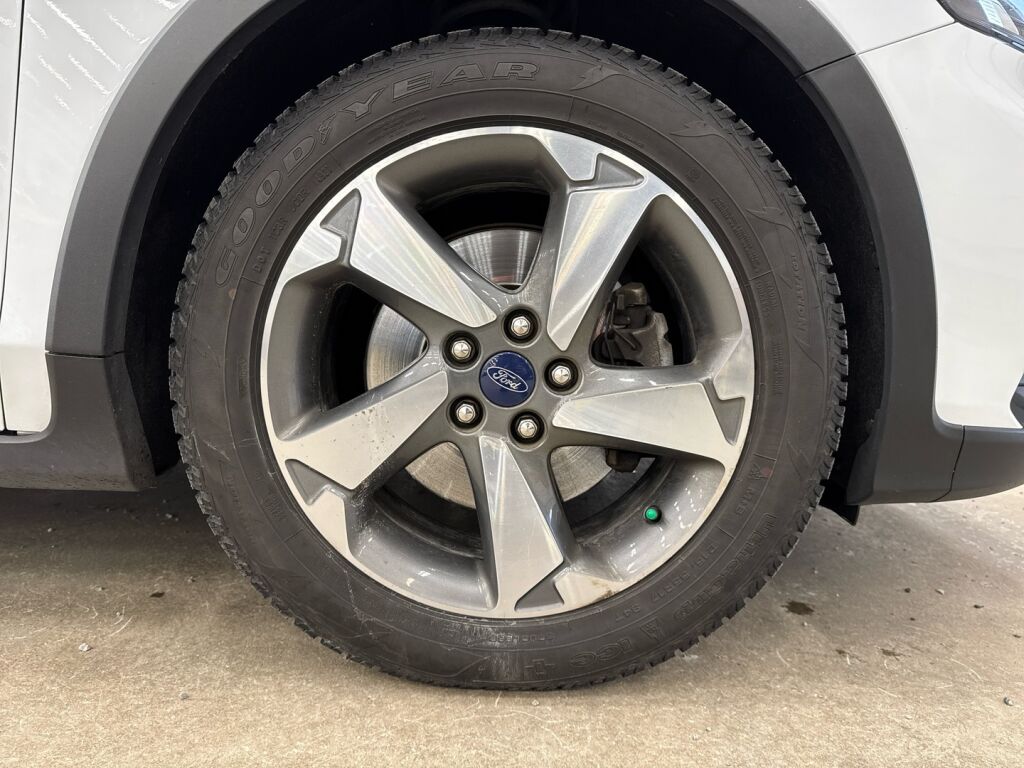 Ford Focus 2019 Valkoinen