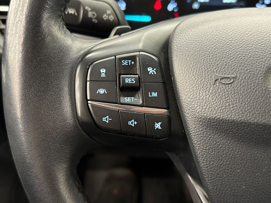 Ford Focus 2019 Valkoinen