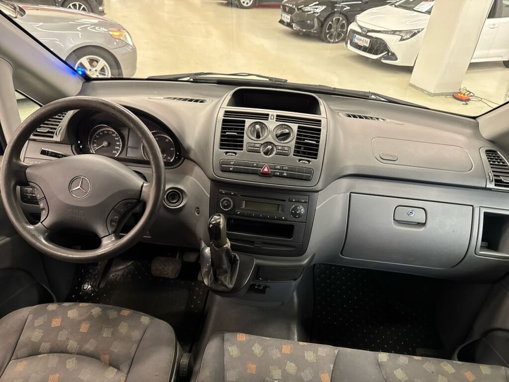 Mercedes-Benz Vito 2009 Musta