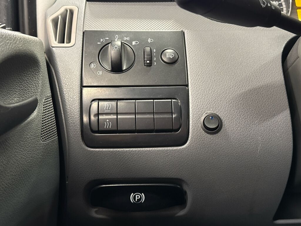 Mercedes-Benz Vito 2009 Musta