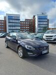 Volvo V60 2016 Sininen