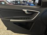 Volvo V60 2016 Sininen