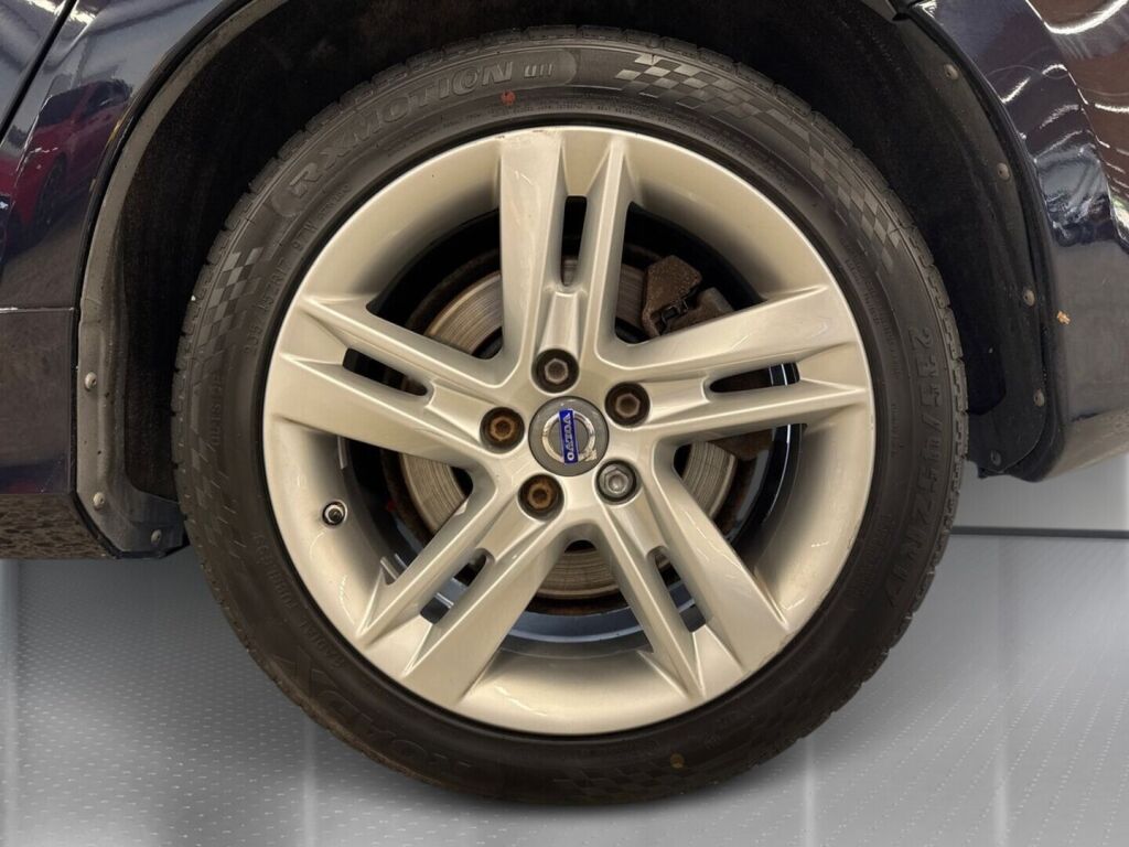Volvo V60 2016 Sininen