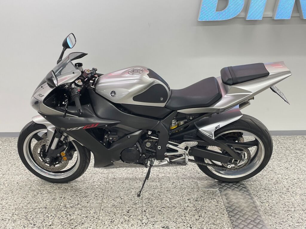 Yamaha YZF-R1 2003 