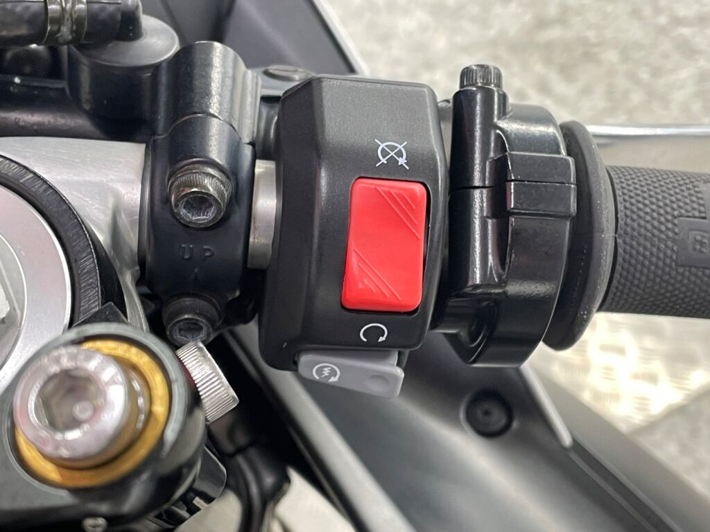 Yamaha YZF-R1 2003 
