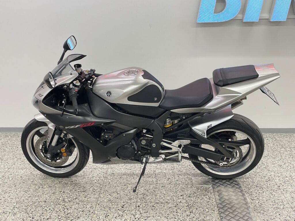 Yamaha YZF-R1 2003 