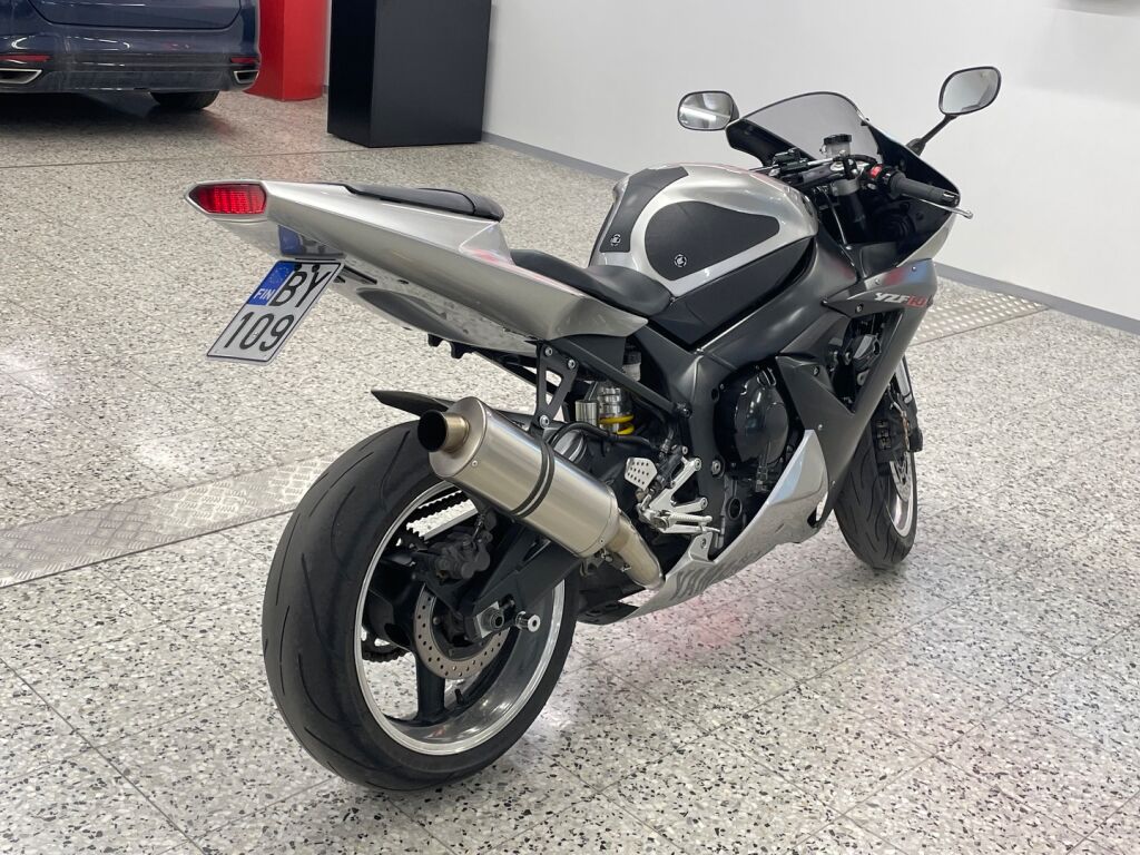 Yamaha YZF-R1 2003 