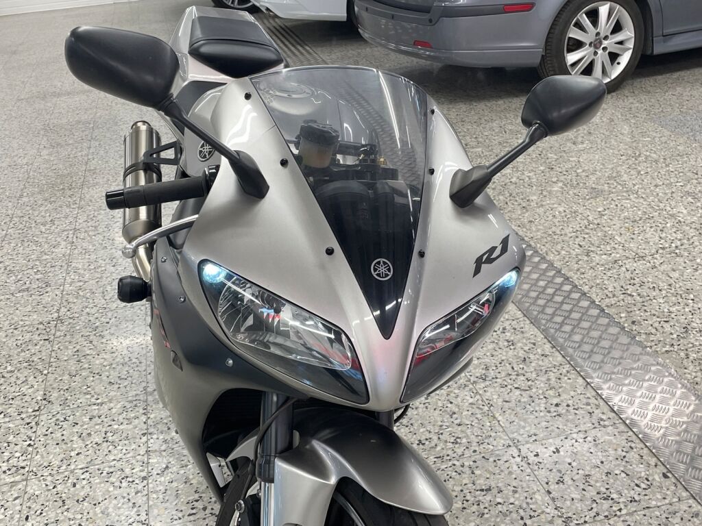 Yamaha YZF-R1 2003 