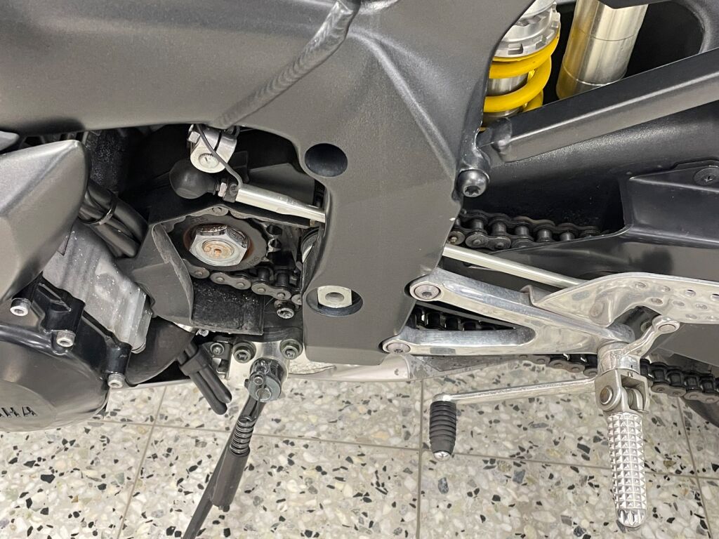Yamaha YZF-R1 2003 