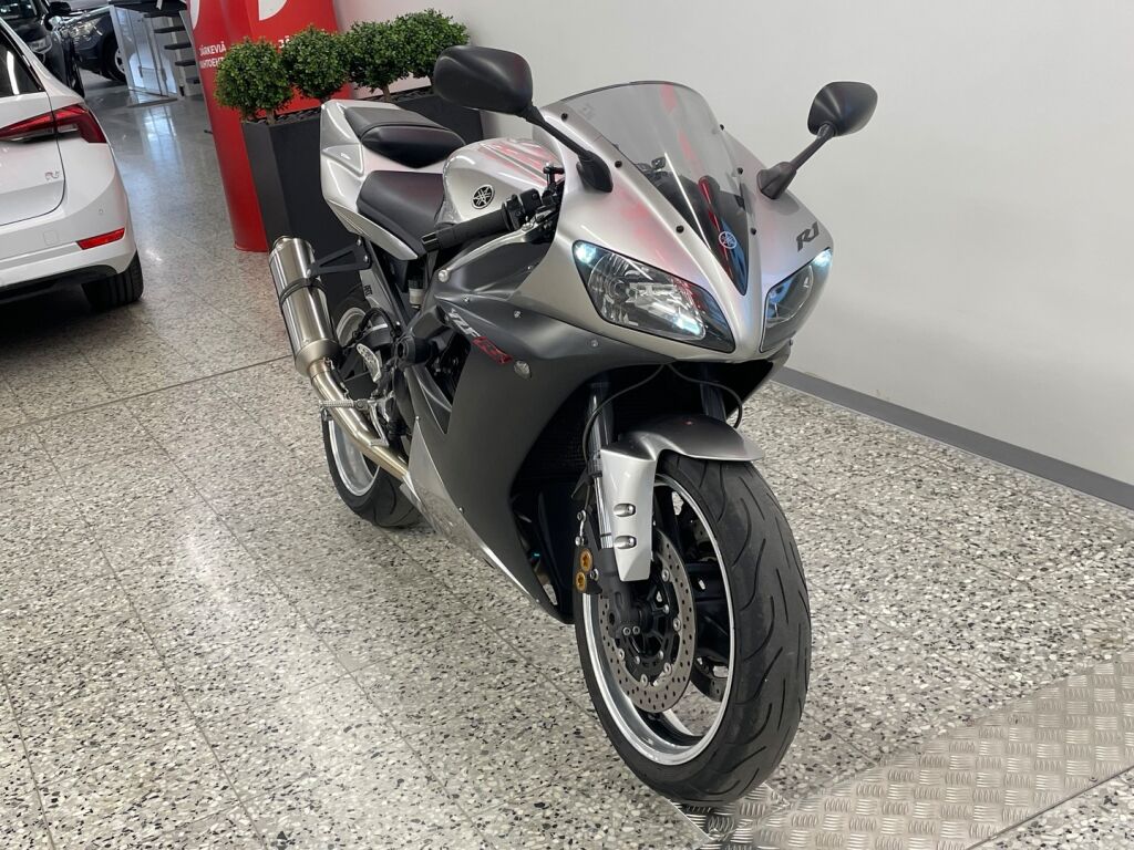 Yamaha YZF-R1 2003 