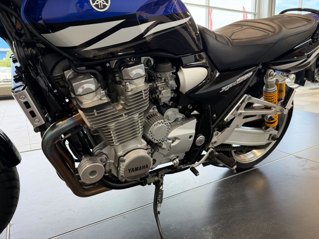 Yamaha XJR 2004 