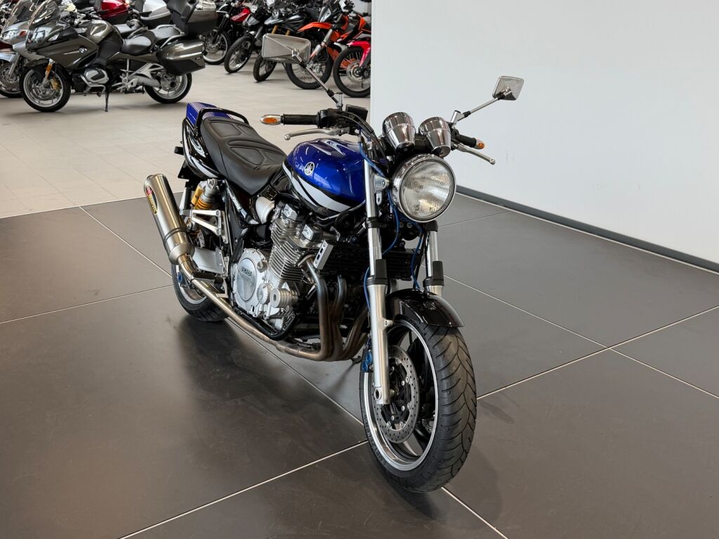 Yamaha XJR 2004 