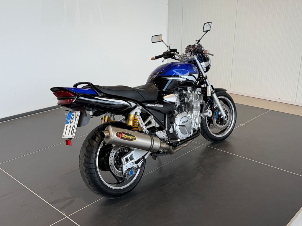 Yamaha XJR 2004 
